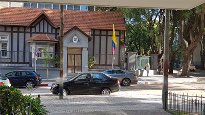 Tarjeta de Embajadas en Uruguay