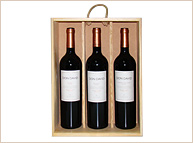 Estuche de madera con 3 vinos Don David.