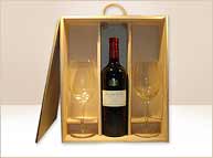 Vino Salentein Merlot Roble y dos copas en estuche de madera.