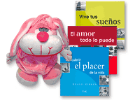 Set de libros con conejo de peluche.